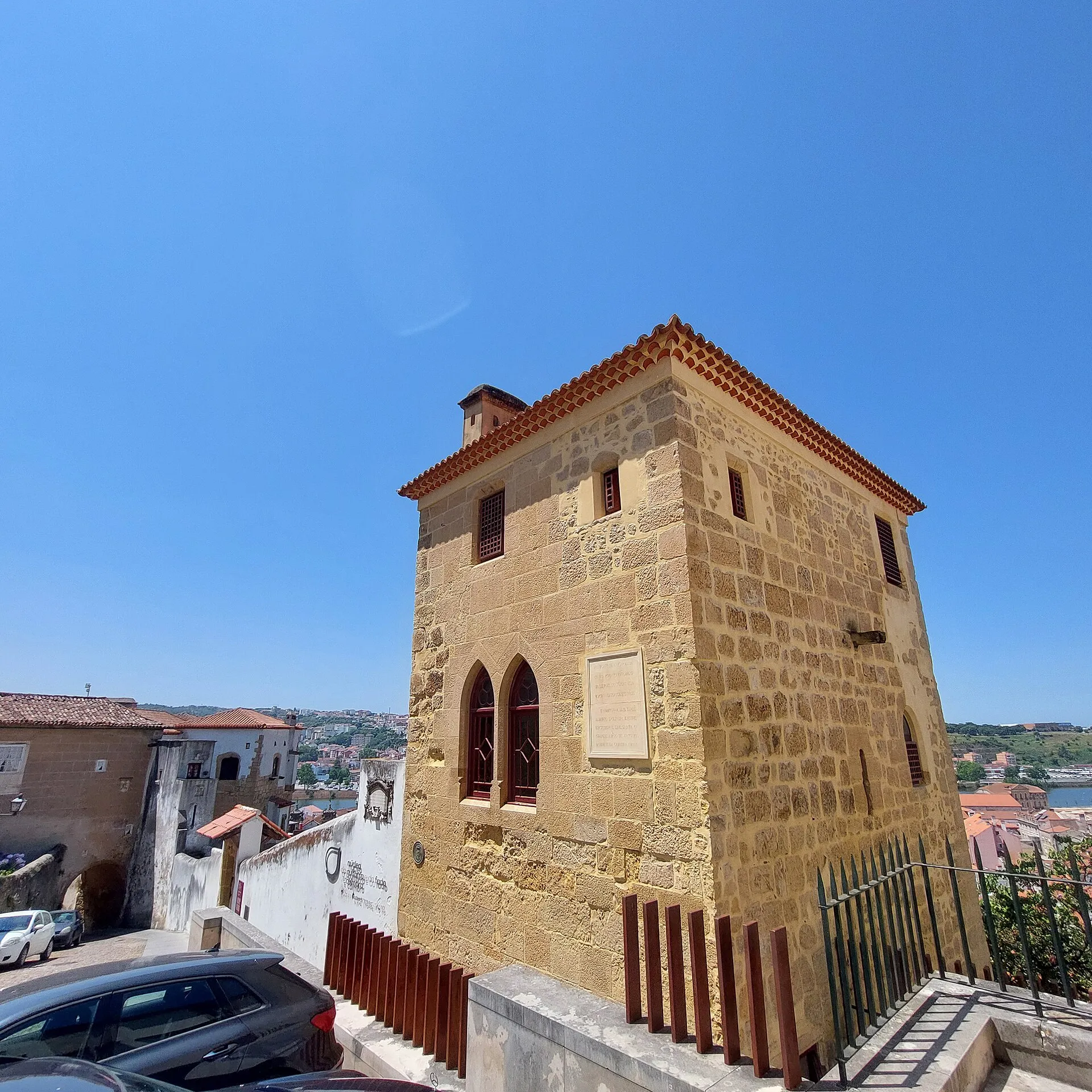 Vista representativa de la Torre de Anto – Centro de la Guitarra y el Fado de Coimbra, en Coimbra.