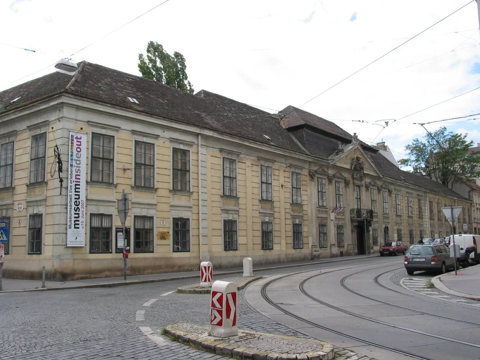 Museum opening-hours graphic for Austrian Museum of Folk Life and Folk Art