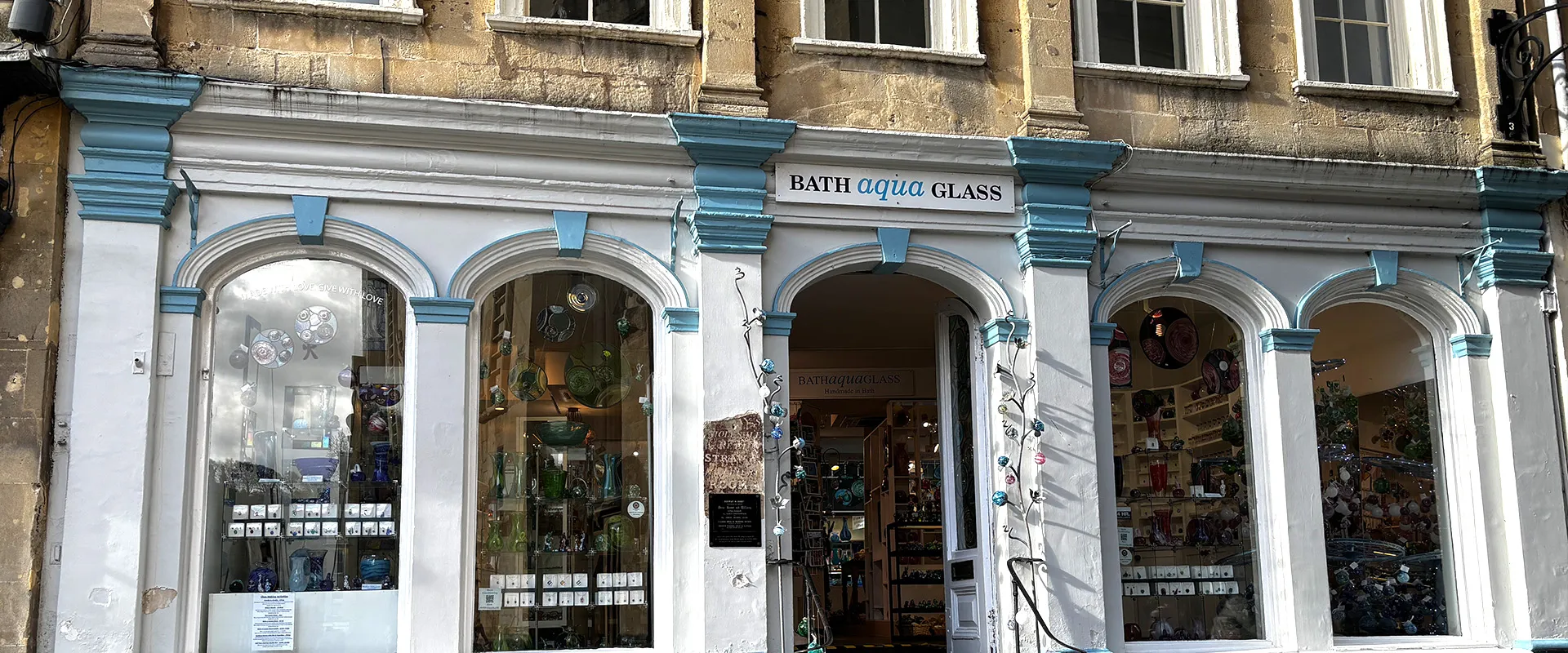 Vista representativa de Bath Aqua Glass en Bath.