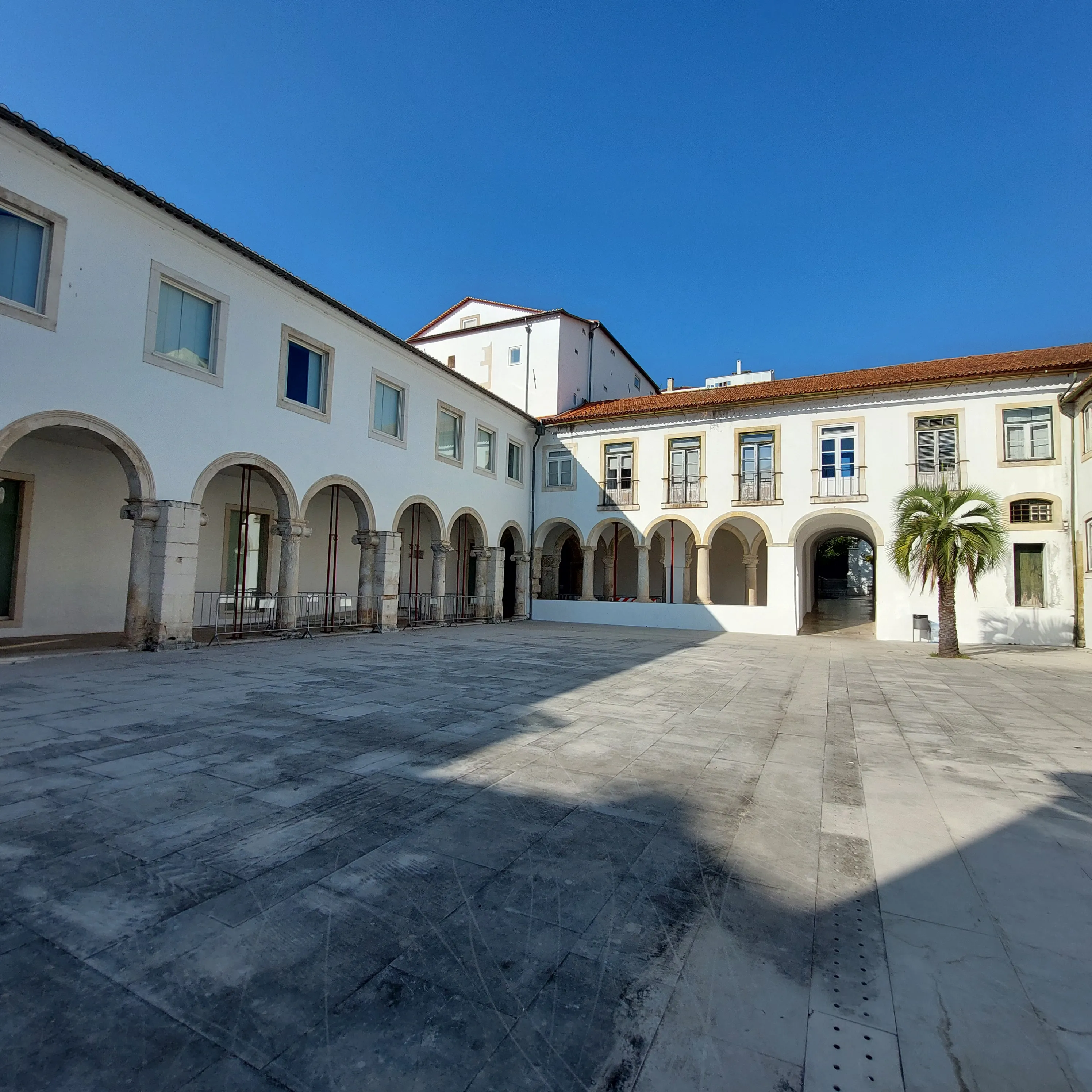 Exterior view of Centro de Artes Visuais in Coimbra.