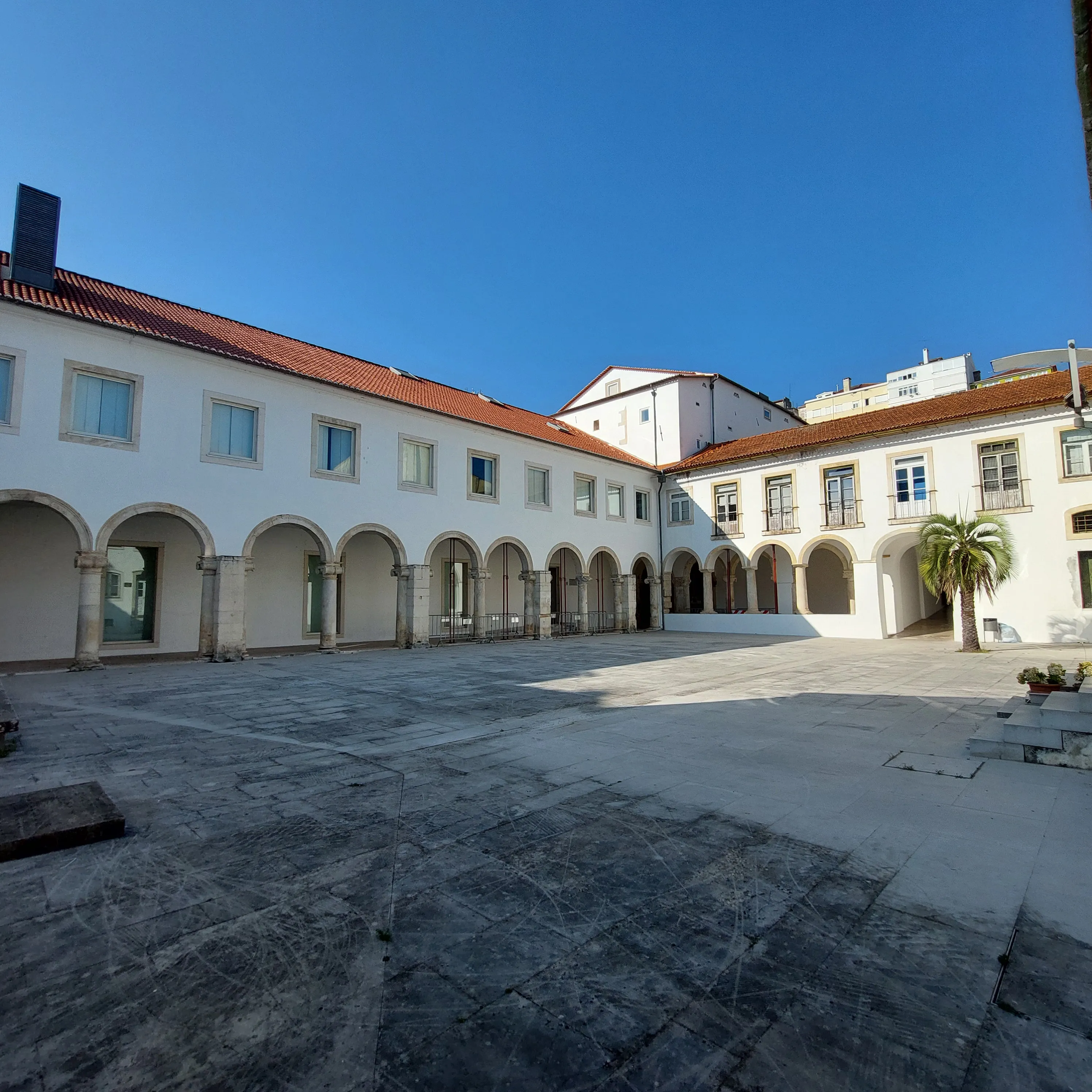 Exterior view of Centro de Artes Visuais in Coimbra.