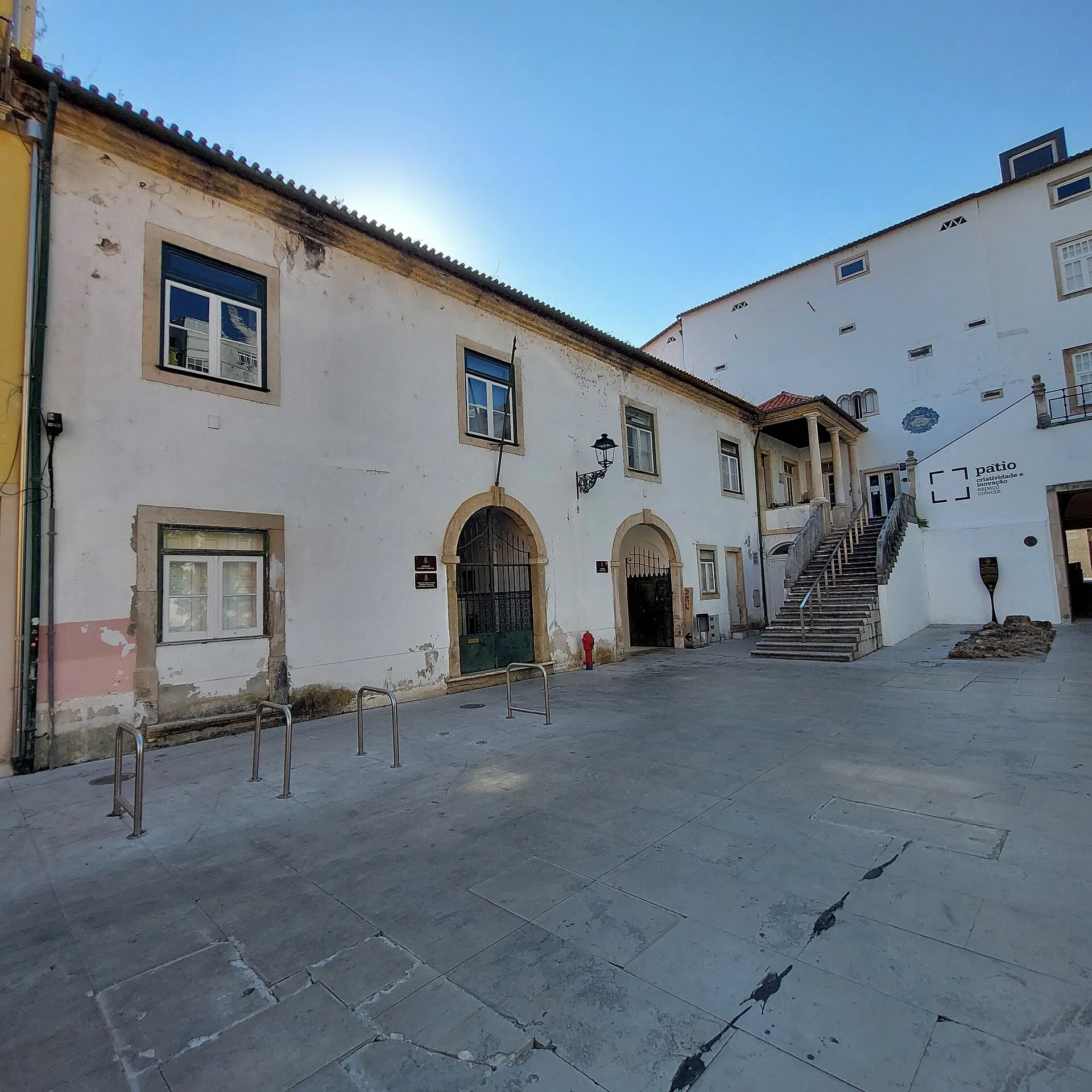 Exterior view of Centro de Artes Visuais in Coimbra.