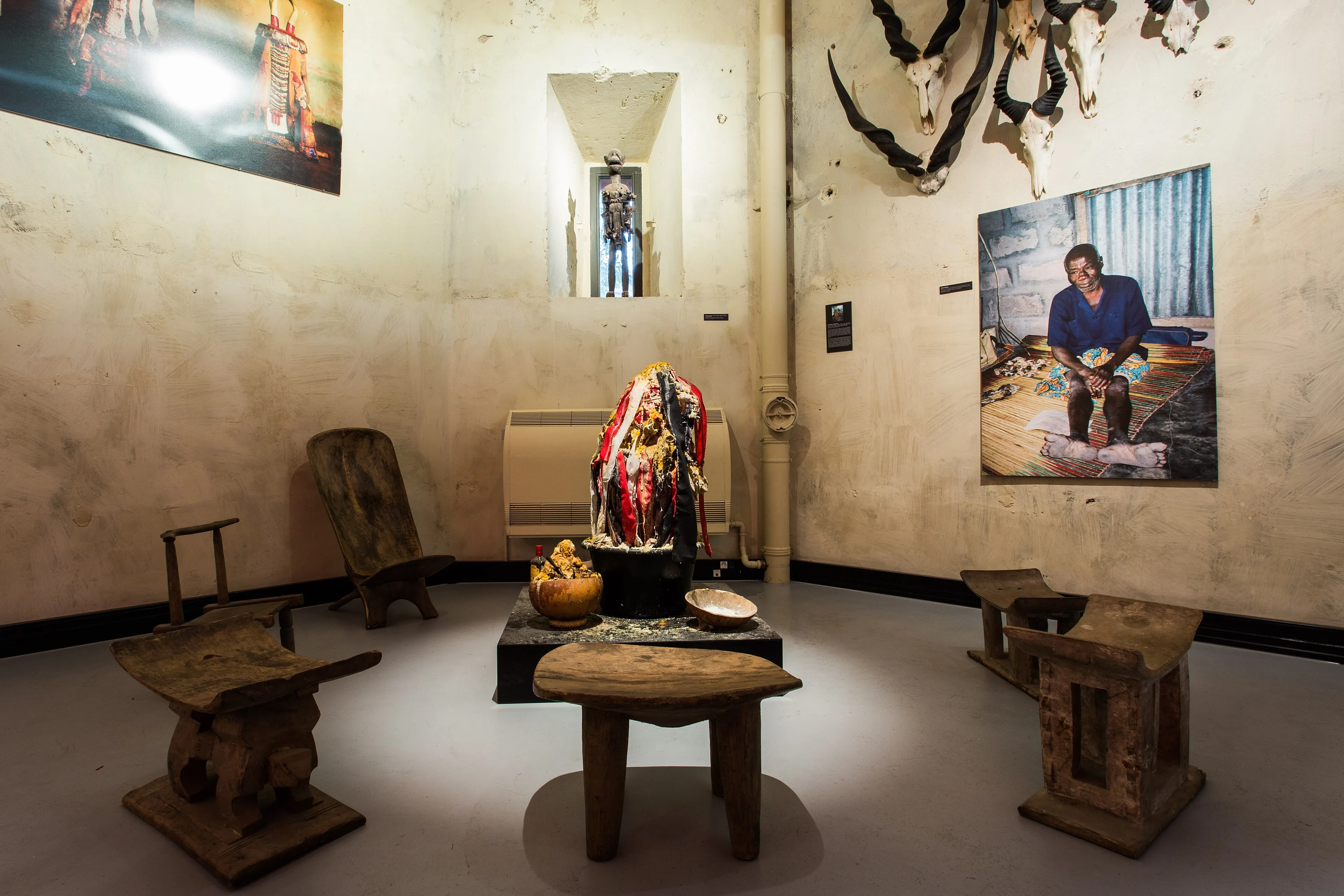 Vista de la exposición o colección del Château Vodou en Estrasburgo.