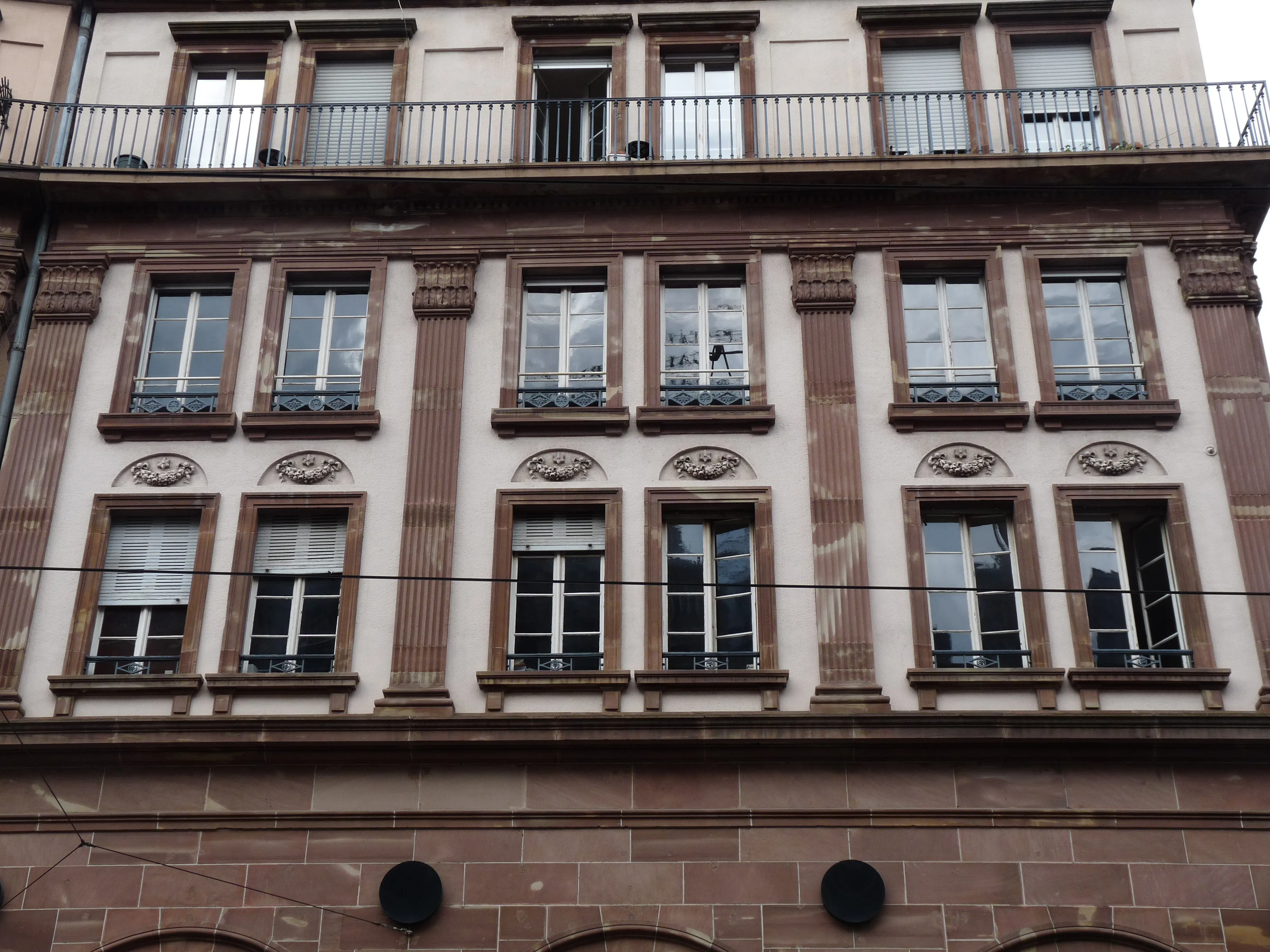 Reprezentatywny widok kina Cinéma Cosmos w Strasburgu.