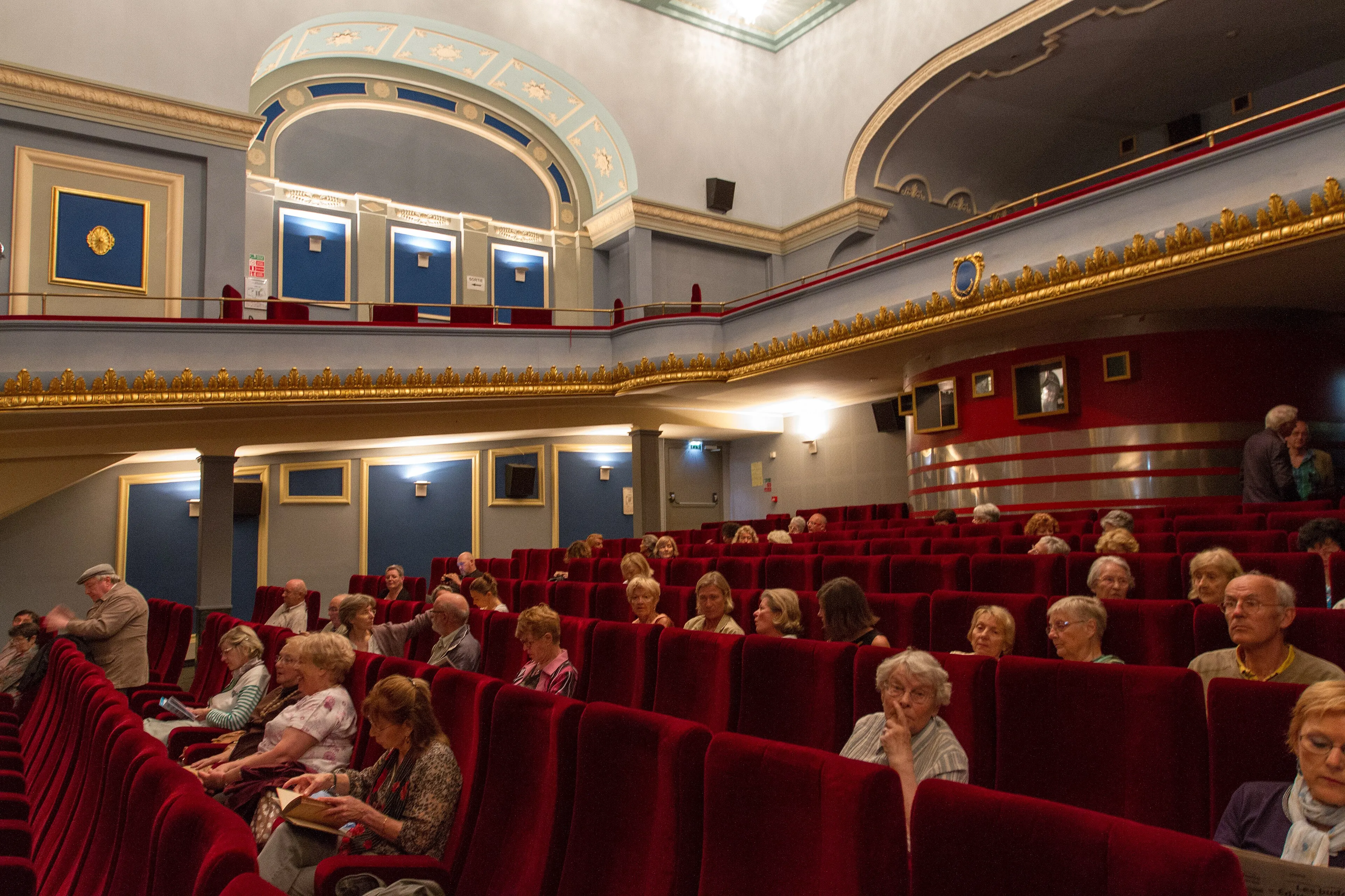 Reprezentatywny widok Cinéma Cosmos w Strasburgu.