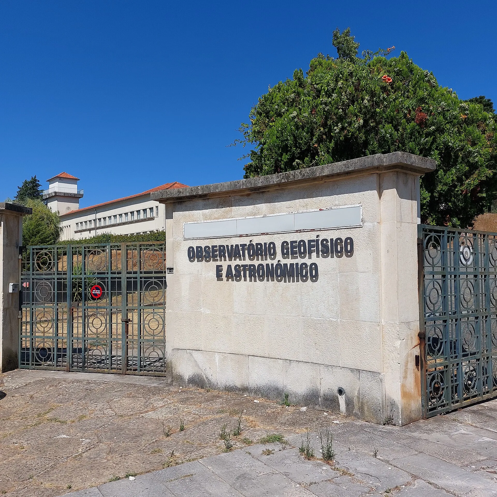Exterior view of Geophysical and Astronomical Observatory of the University of Coimbra in Coimbra.