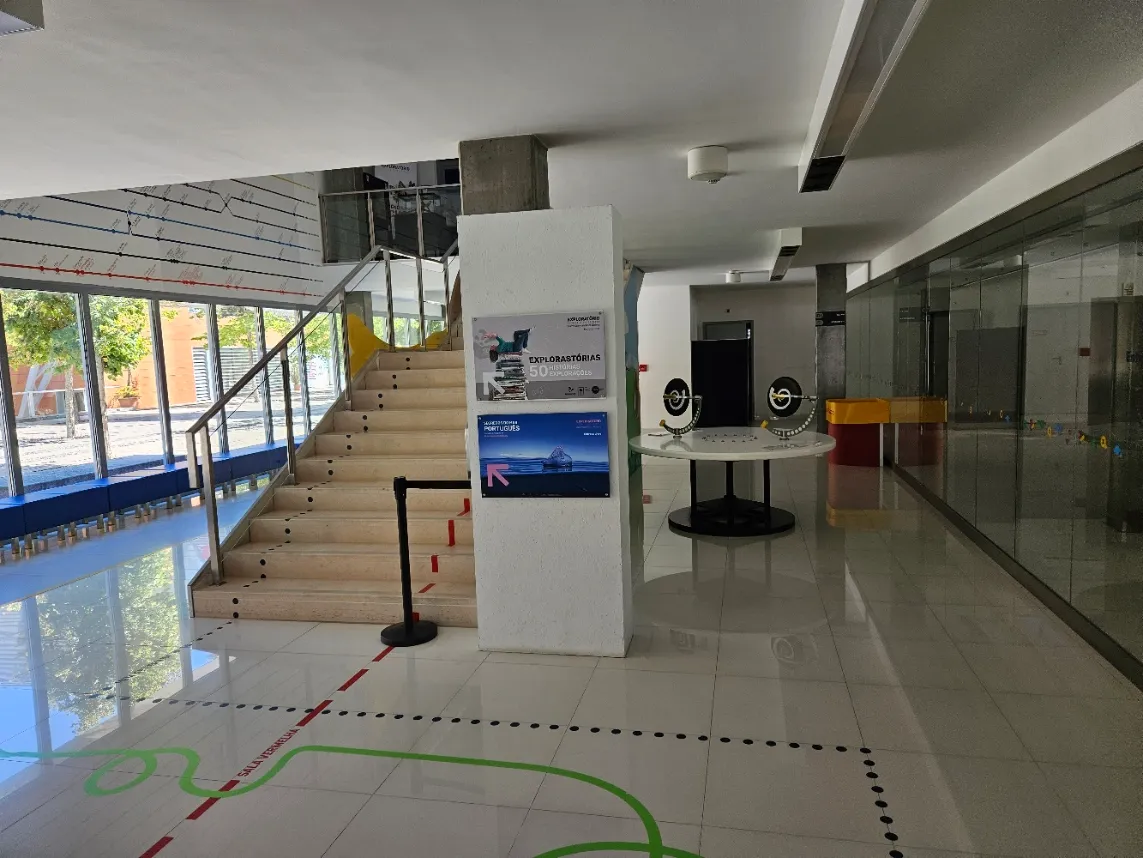Vista interior del Exploratório – Coimbra Science Centre en Coímbra.
