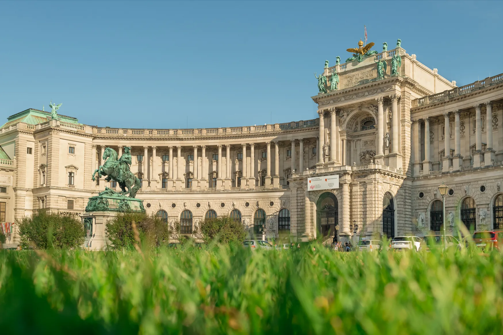 Grafika godzin otwarcia House of Austrian History