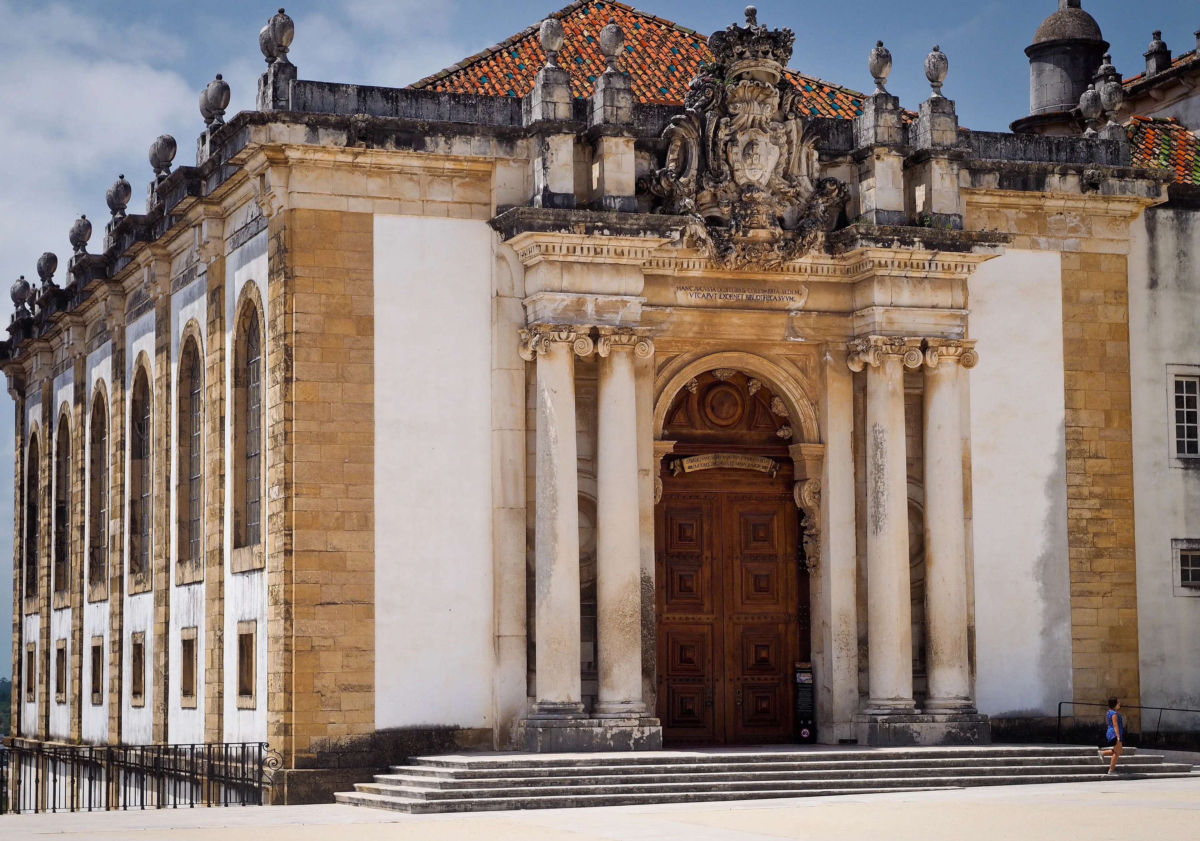 Representative view of Joanina Library in Coimbra.