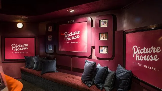 Vista interior de The Little Theatre Cinema en Bath.