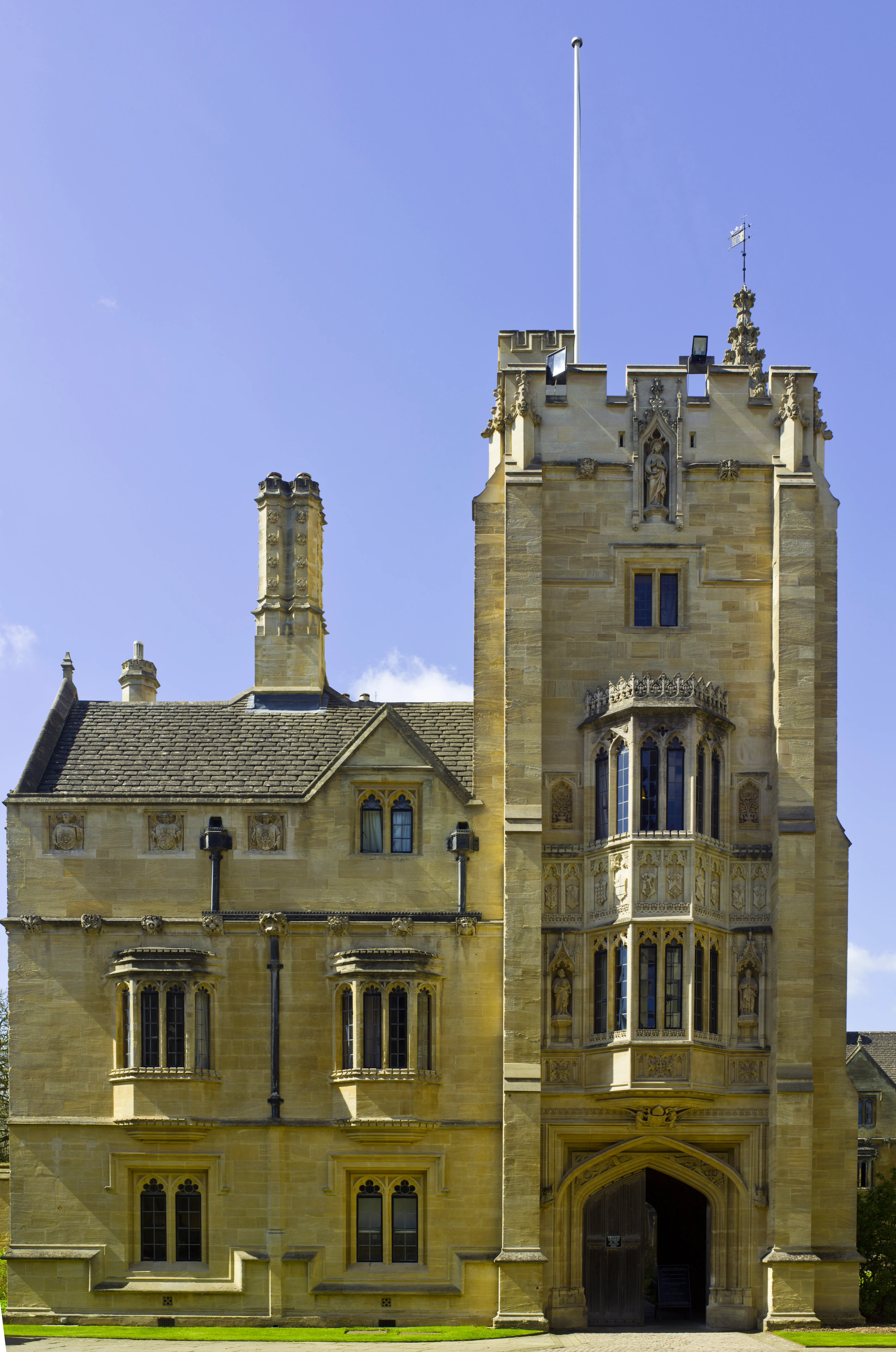 Museum opening-hours graphic for Magdalen College