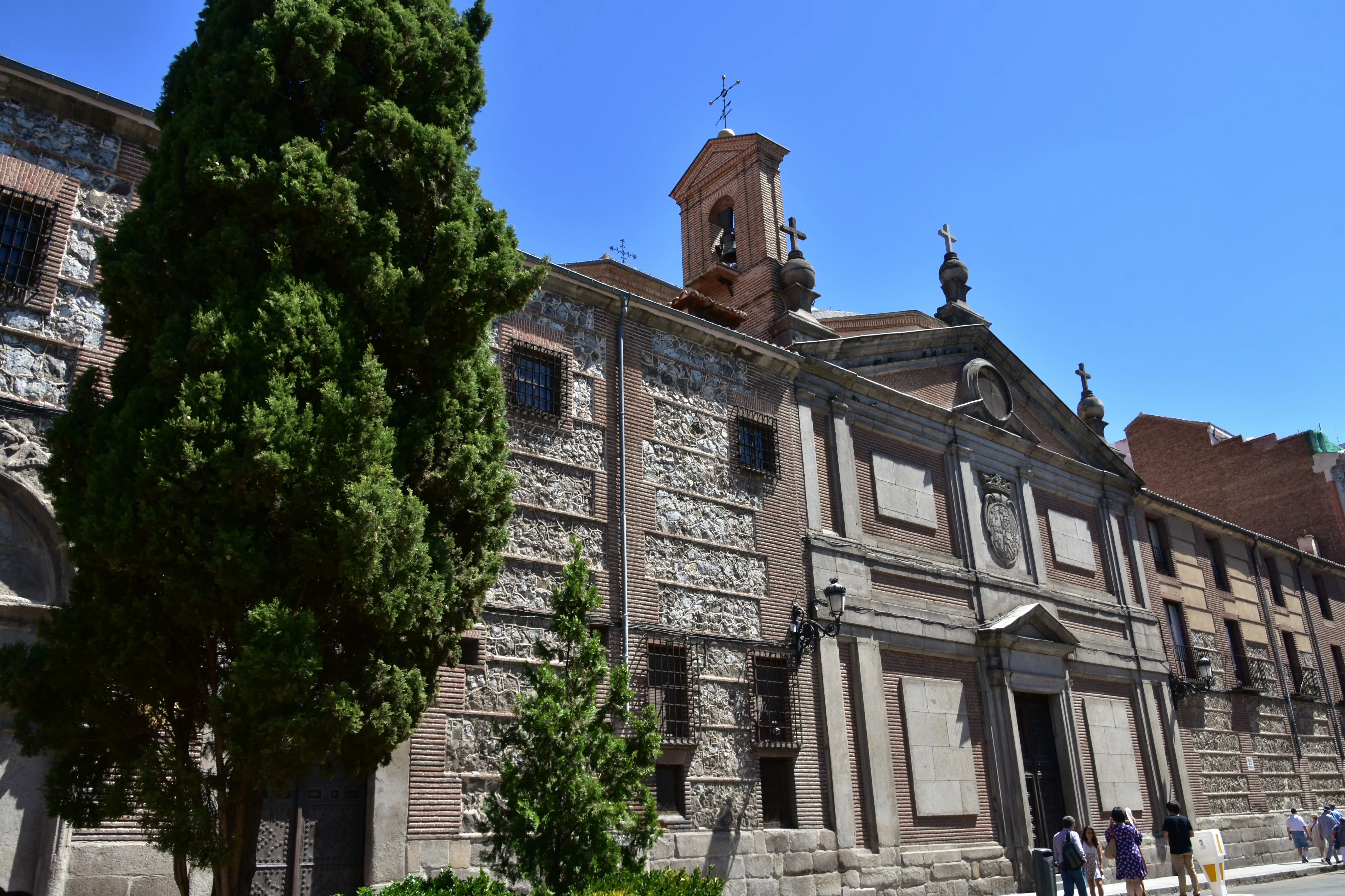 Grafika godzin otwarcia Monasterio de las Descalzas Reales