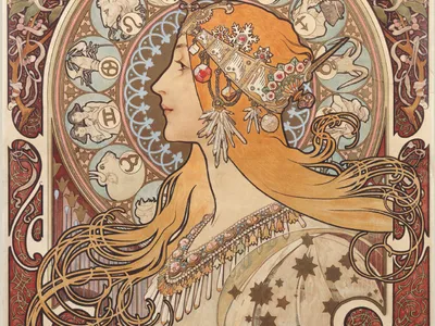 Art Nouveau poster van een vrouw met lang haar en een sierlijke hoofdtooi, omringd door decoratieve patronen