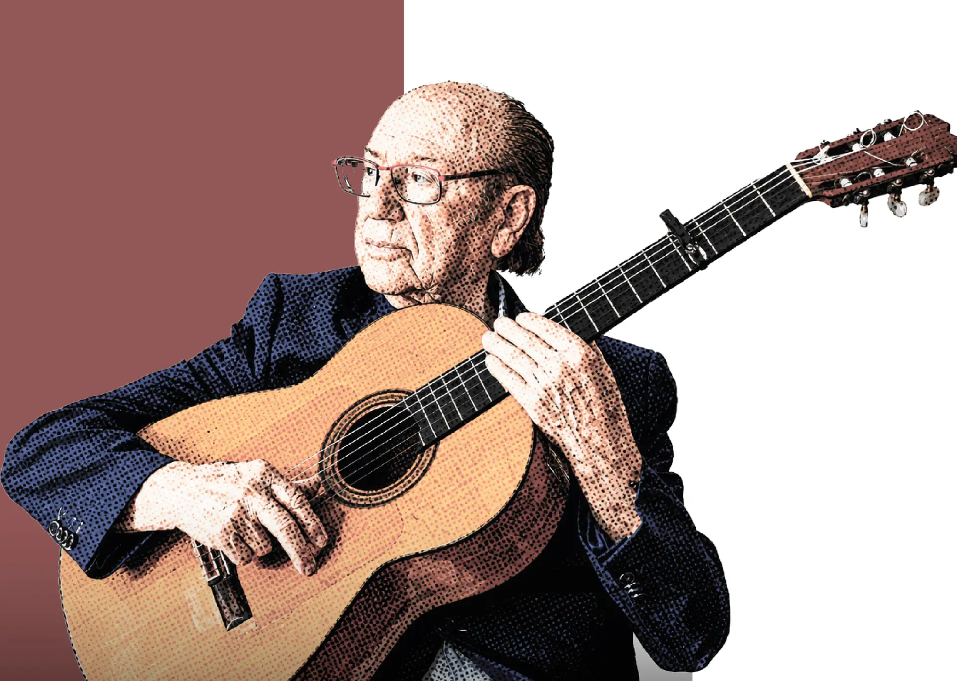 Anciano con gafas tocando una guitarra clásica frente a un fondo dividido en color granate y blanco