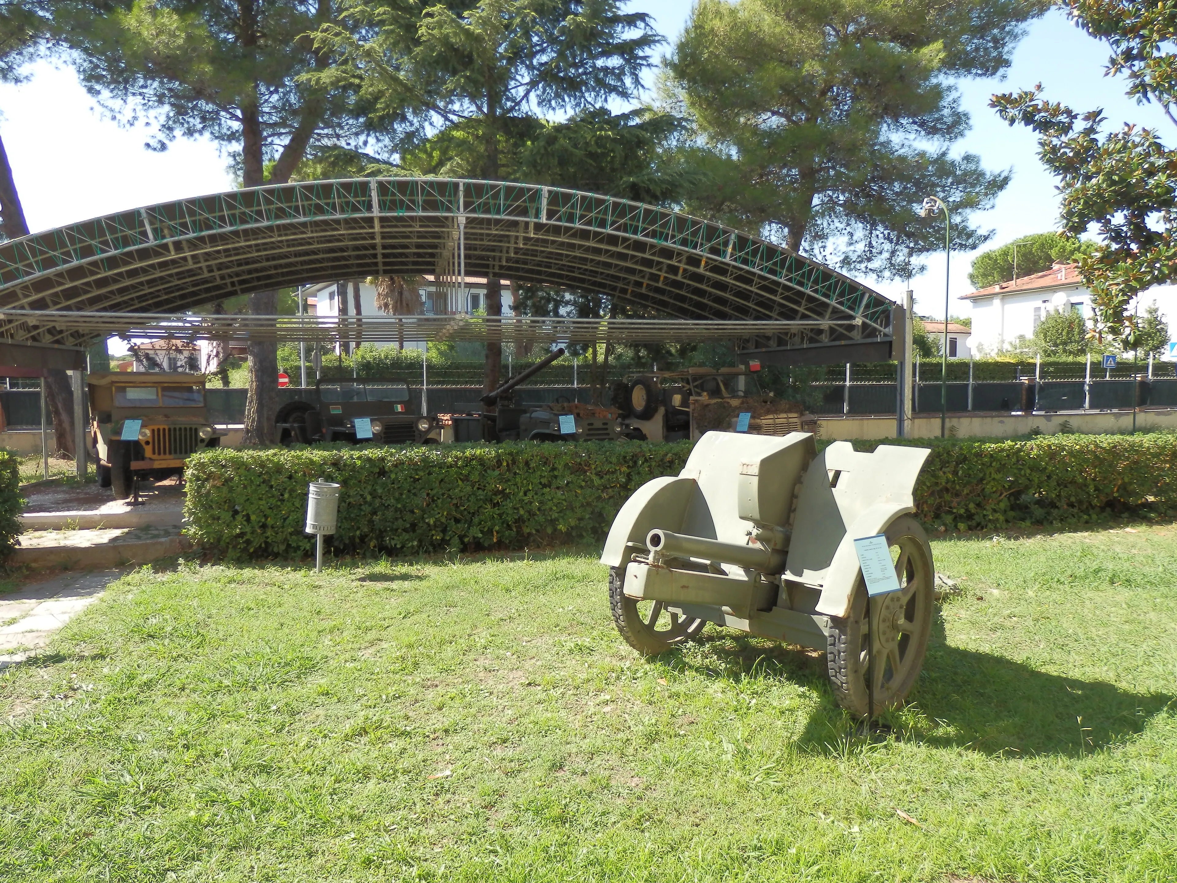 Vista representativa del Museo de las Tropas Aerotransportadas en Pisa.