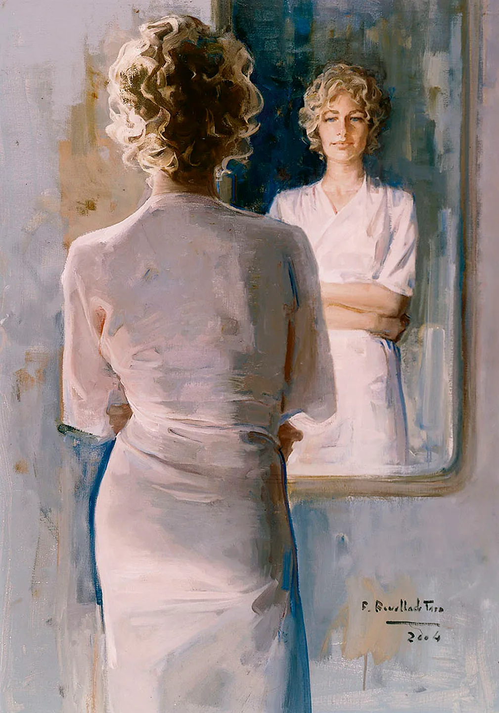 Pintura de una mujer rubia con túnica blanca mirándose en un espejo, firmada P. Revello de Toro 2004