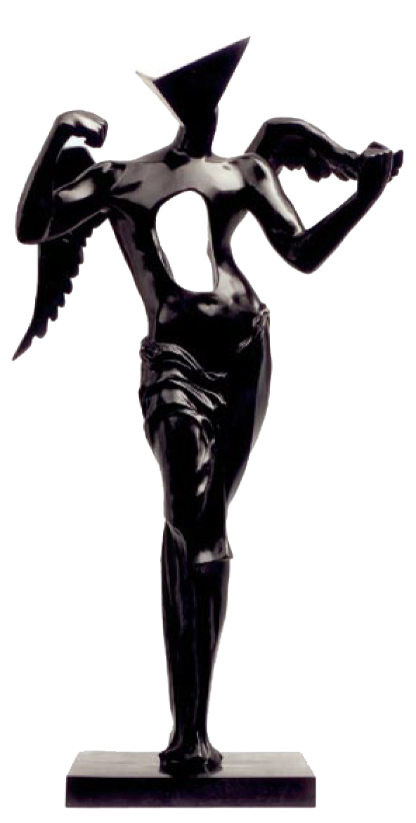 Una escultura surrealista de bronce oscuro de una figura humanoide con cabeza en forma de cono, cavidad torácica hueca y extensiones en los brazos similares a alas, sobre una base rectangular contra un fondo negro.