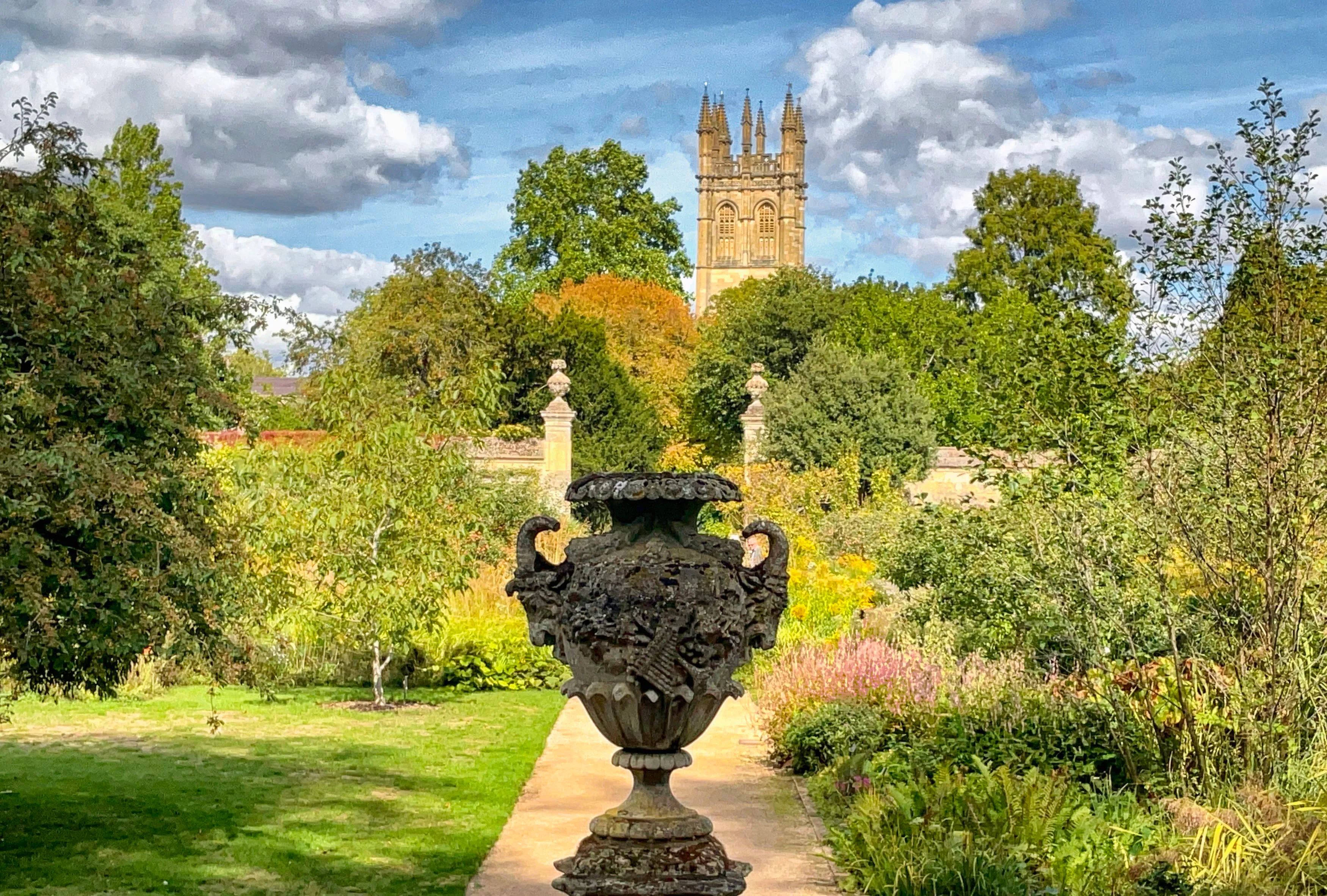 Museum opening-hours graphic for Oxford Botanic Garden