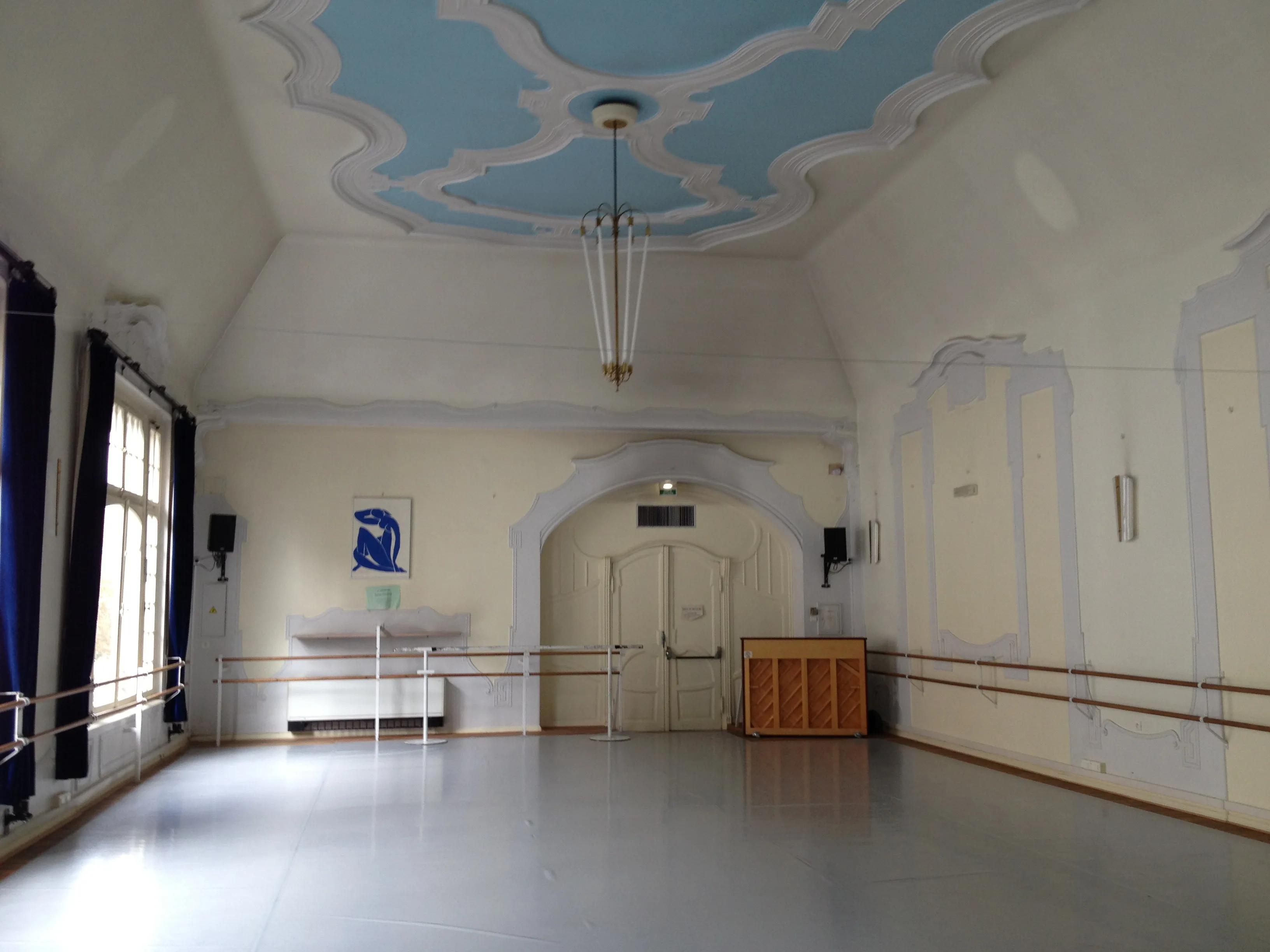Widok wnętrza Palais des Fêtes w Strasburgu.