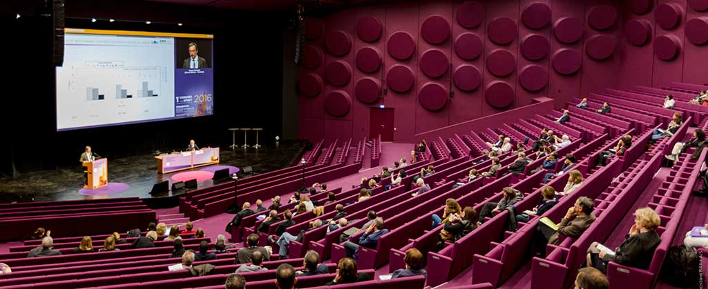 Vista representativa del Palais de la Musique et des Congrès en Estrasburgo.