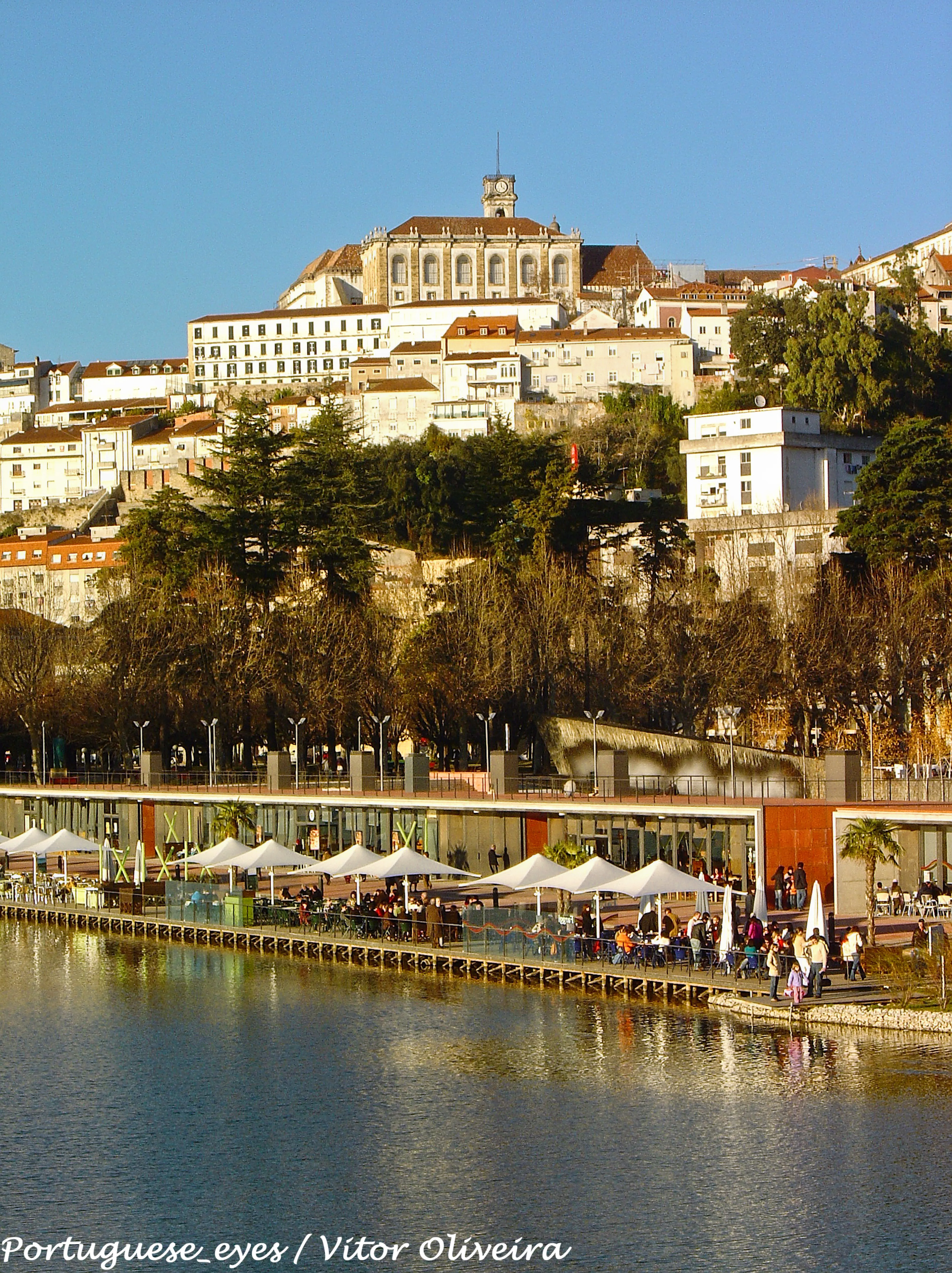 Widok zewnętrzny Pavilhão Centro de Portugal w Coimbrze.