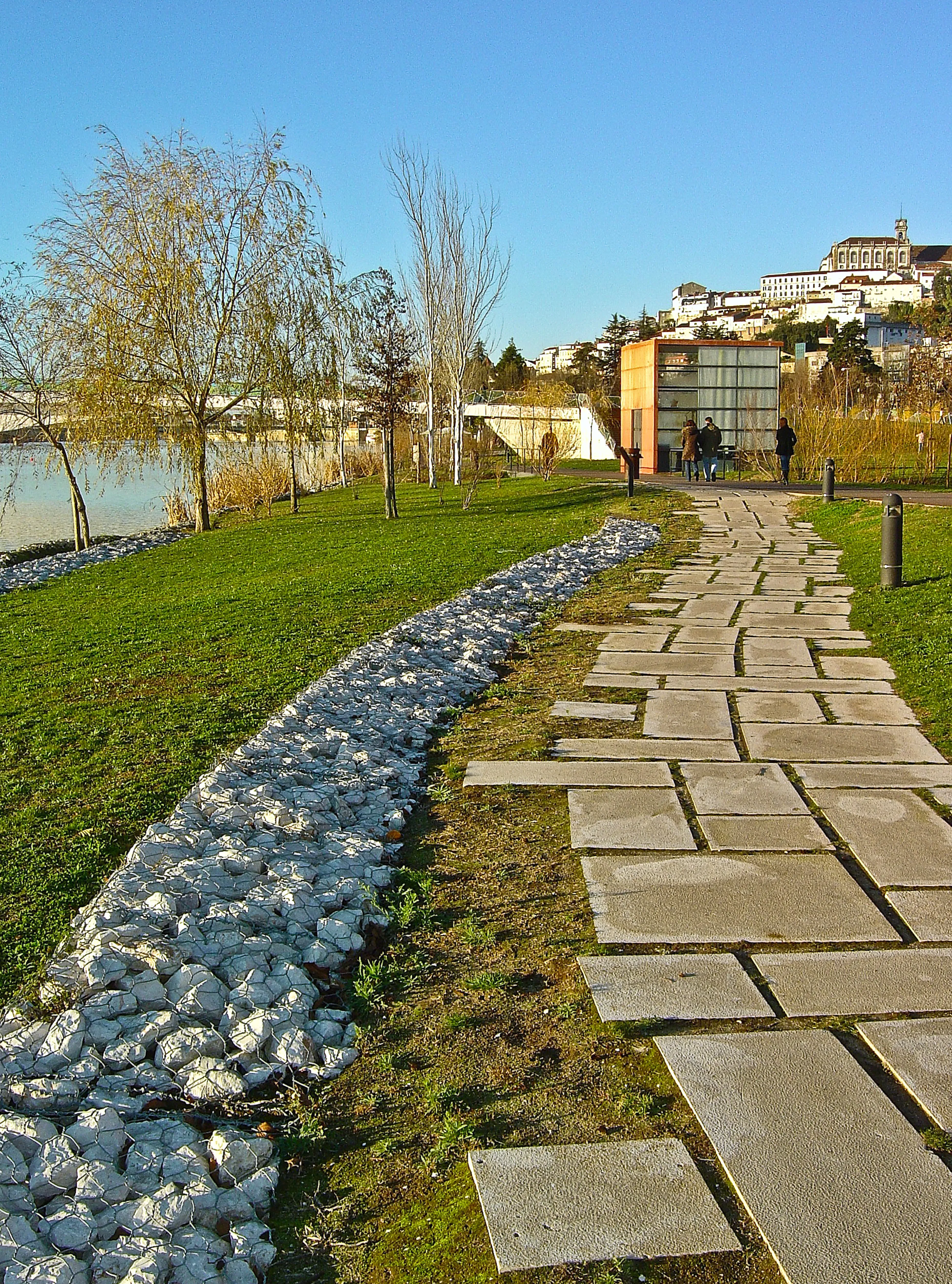 Widok z zewnątrz na Pavilhão Centro de Portugal w Coimbrze.