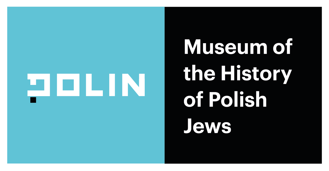 Logo Muzeum POLIN Historii Żydów Polskich z tekstem i stylizowaną nazwą na niebieskim i czarnym tle