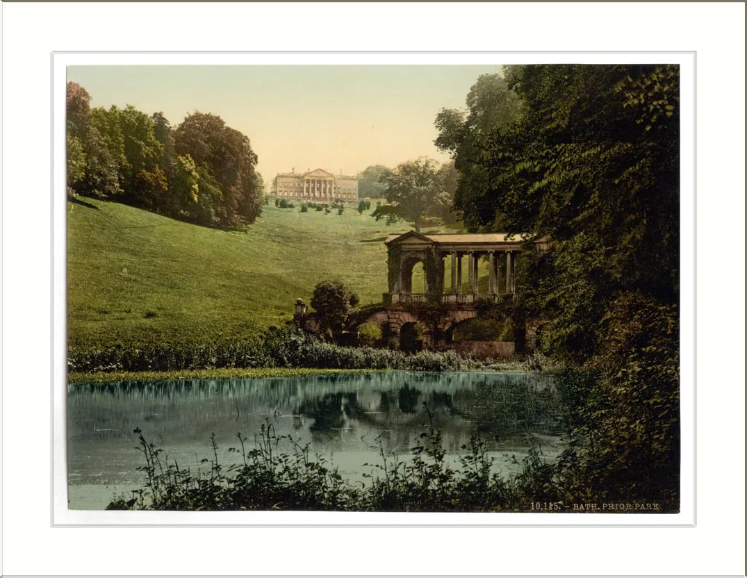 Widok z zewnątrz na ogród krajobrazowy Prior Park Landscape Garden w Bath.