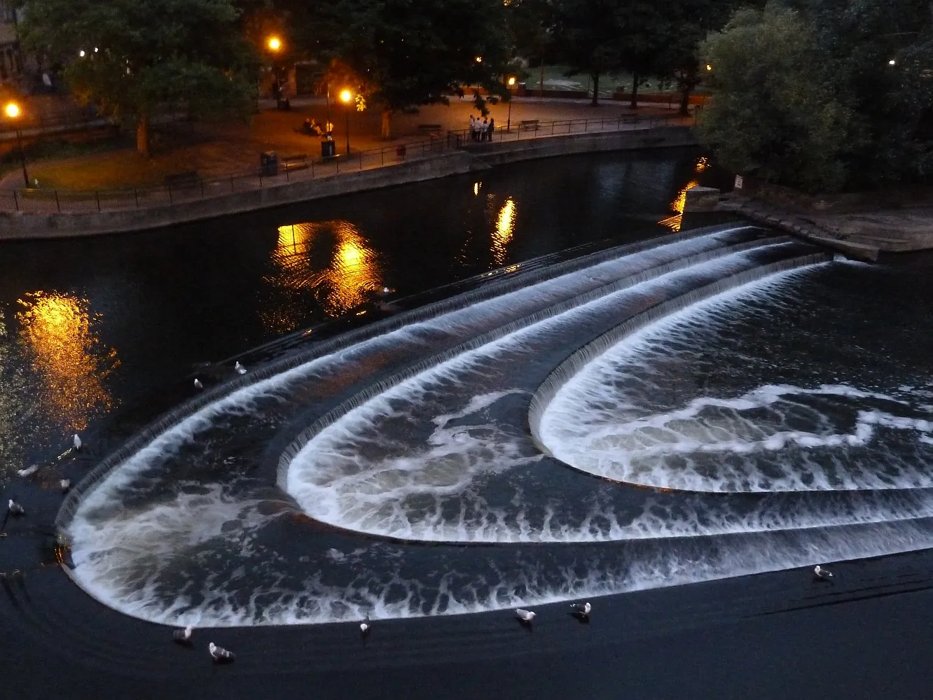 Vista exterior del Pulteney Bridge en Bath.