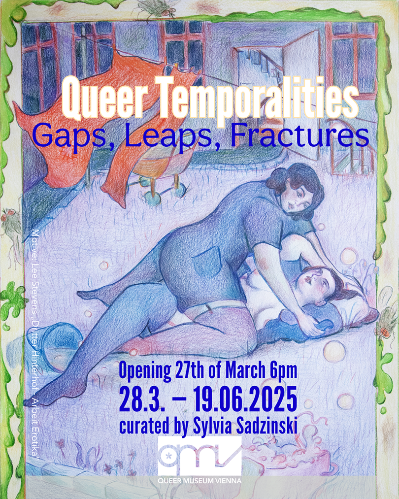 Plakat wystawy Queer Temporalities z ilustracją dwóch obejmujących się postaci, tekst zapowiadający datę otwarcia i kuratora