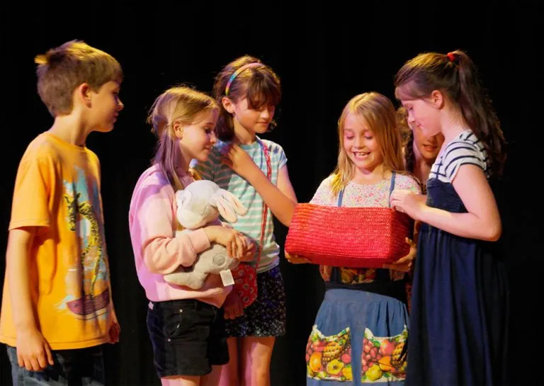 Reprezentatywny widok Rondo Theatre w Bath.