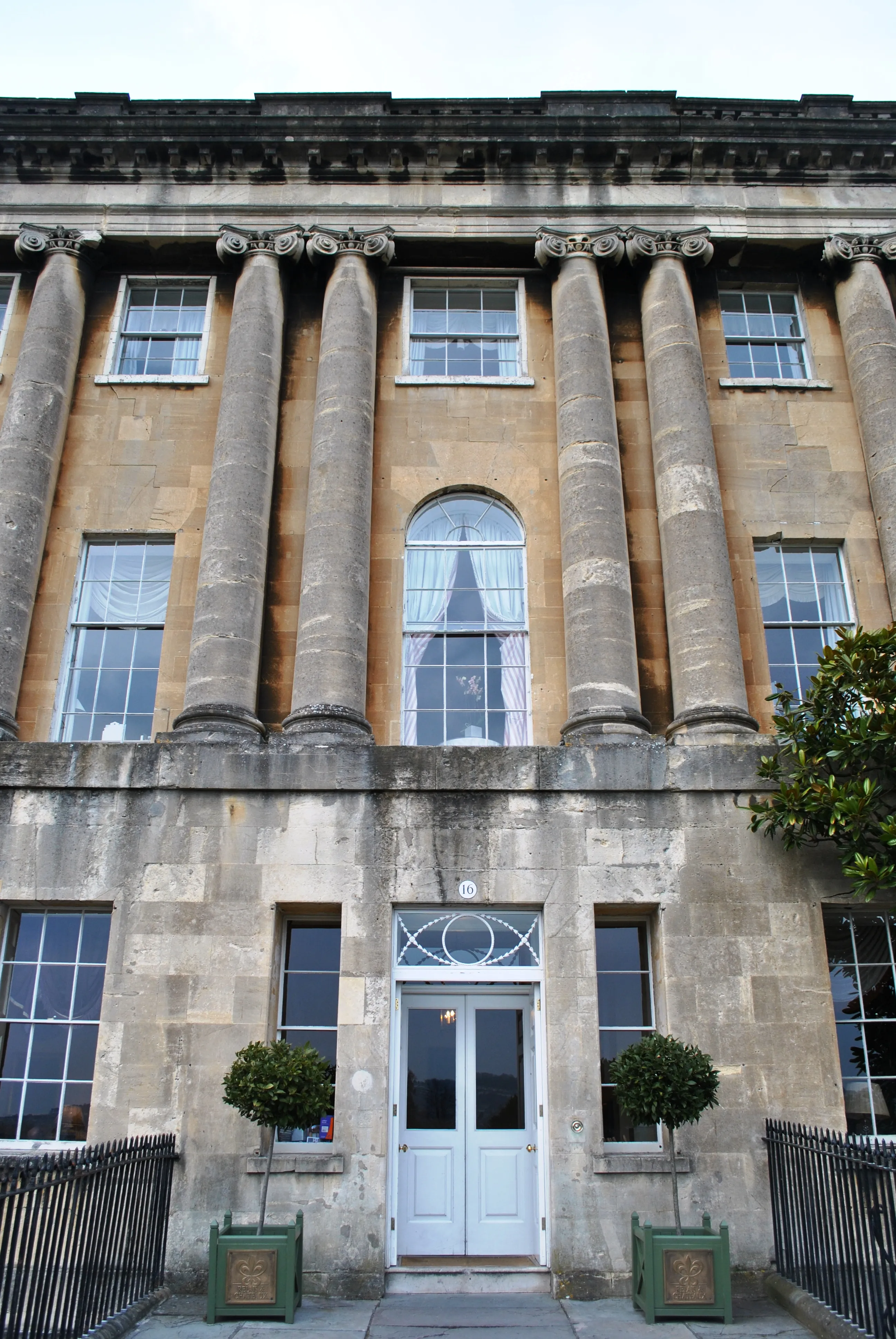 Vista representativa de Royal Crescent en Bath.