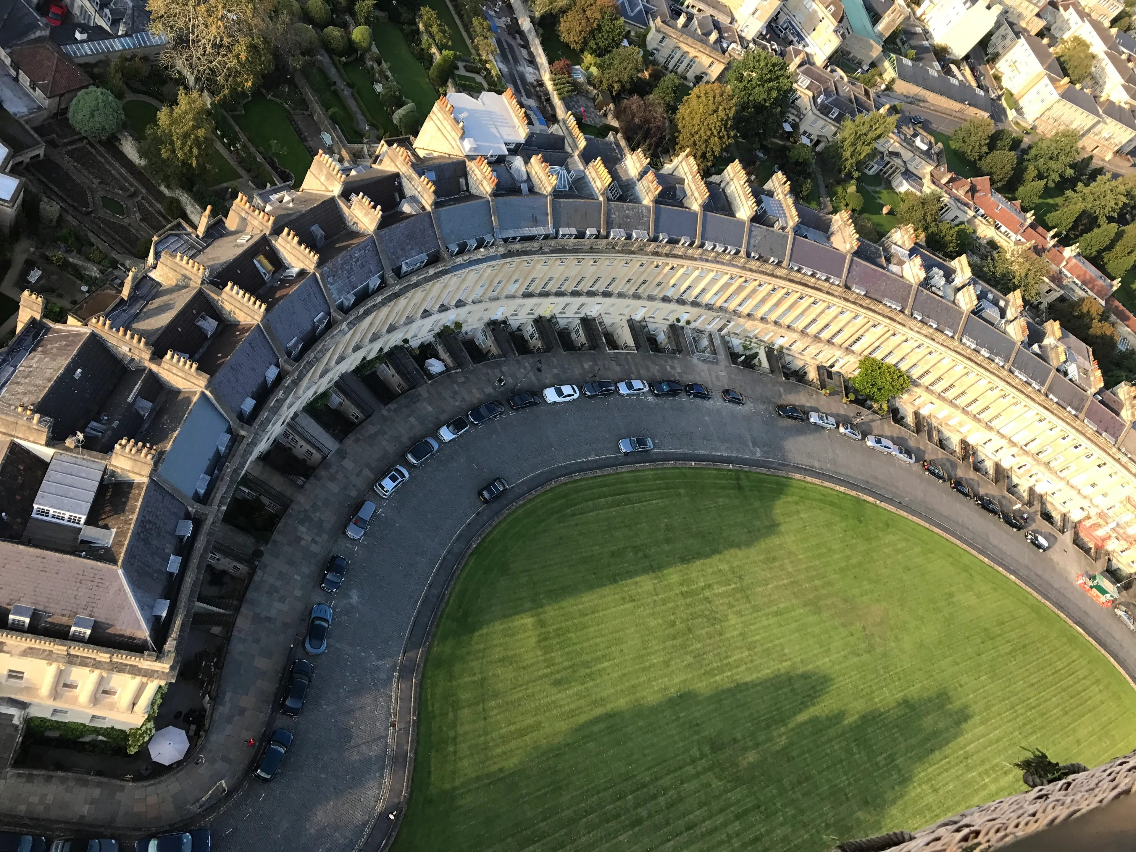 Vista representativa del Royal Crescent en Bath.