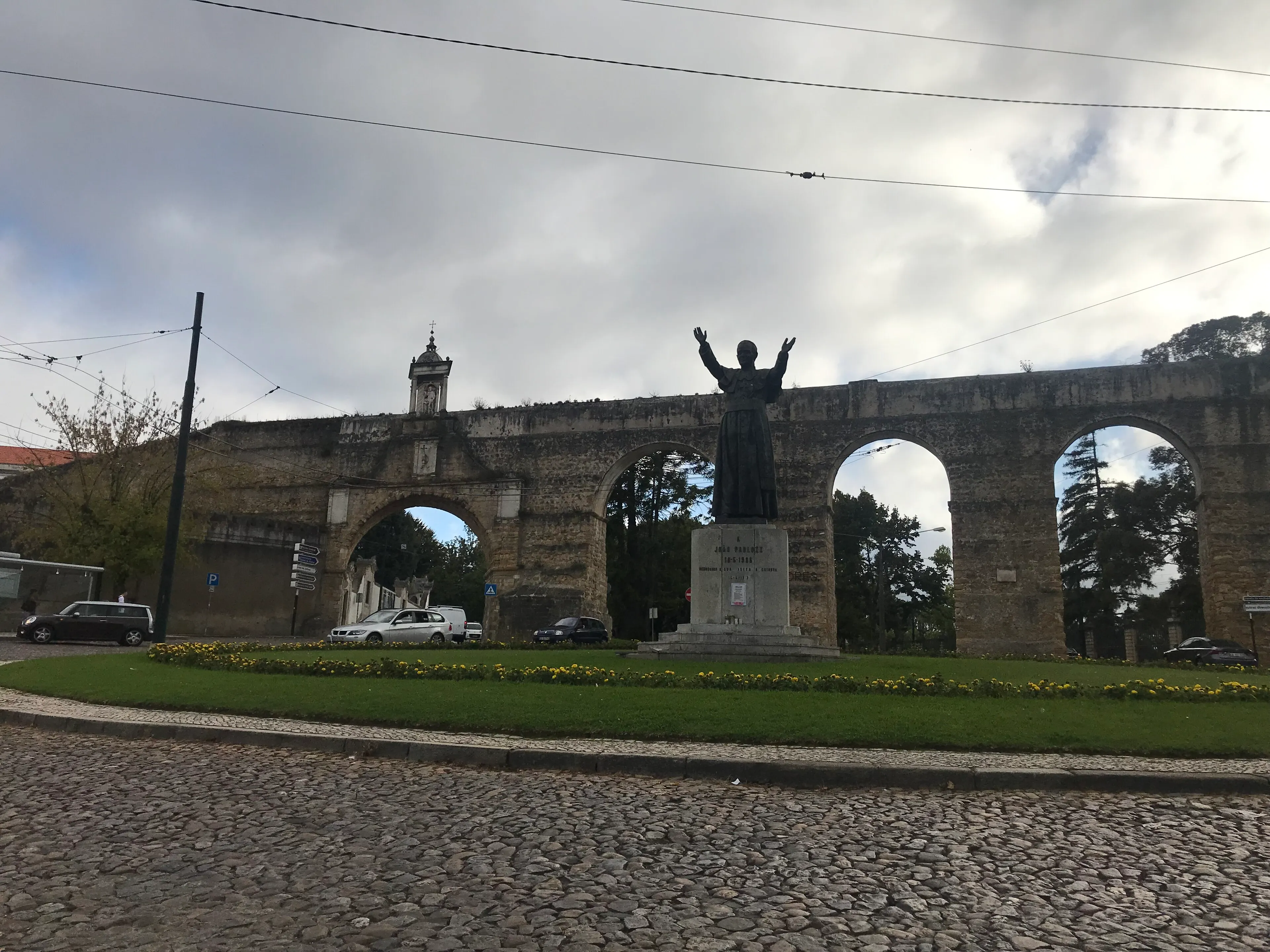 Representatief beeld van het São Sebastião-aquaduct in Coimbra.