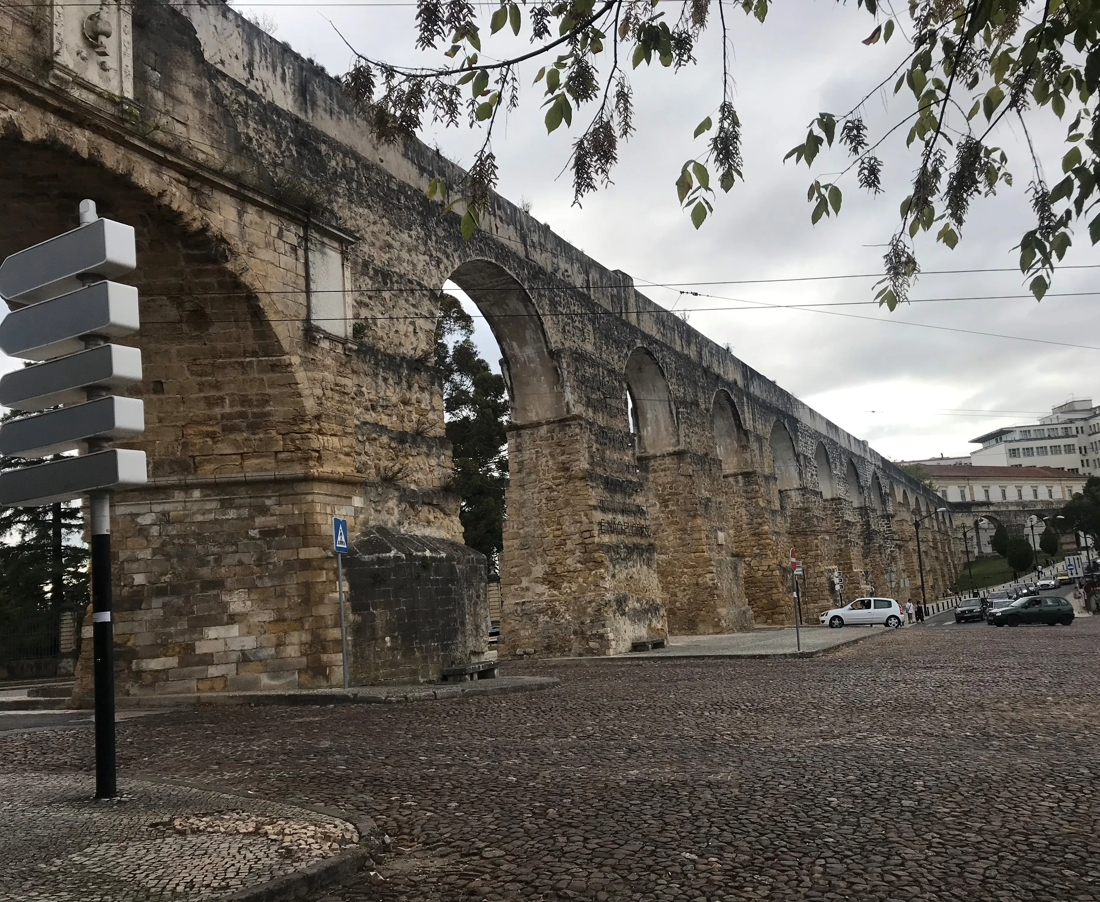 Grafika godzin otwarcia São Sebastião Aqueduct