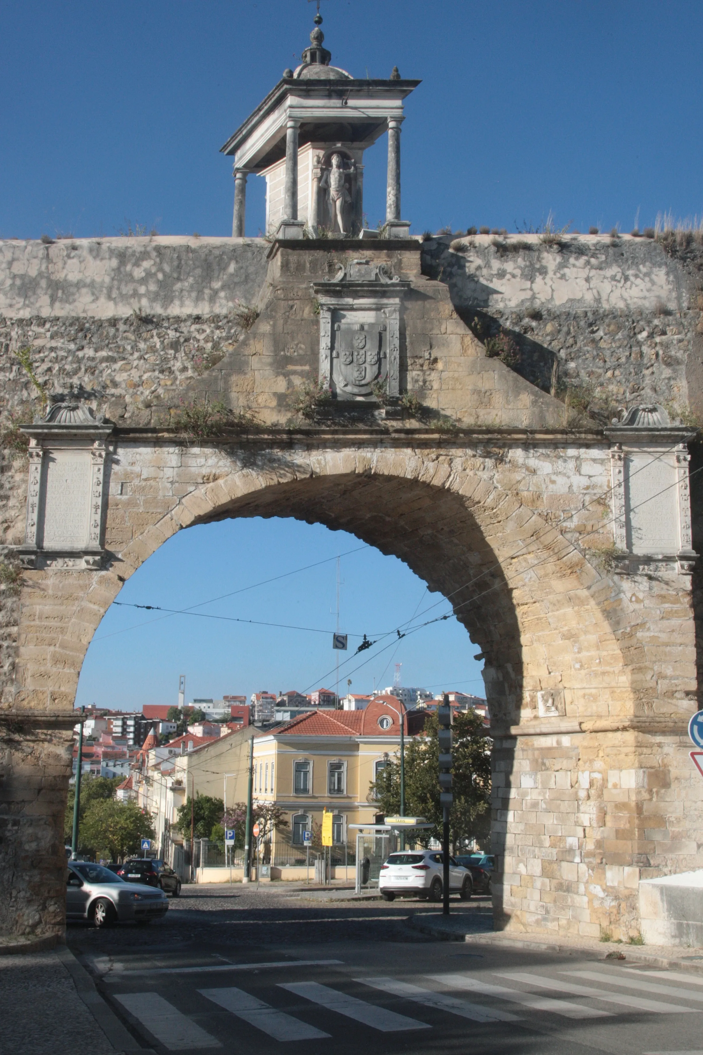 Representatief beeld van het São Sebastião-aquaduct in Coimbra.
