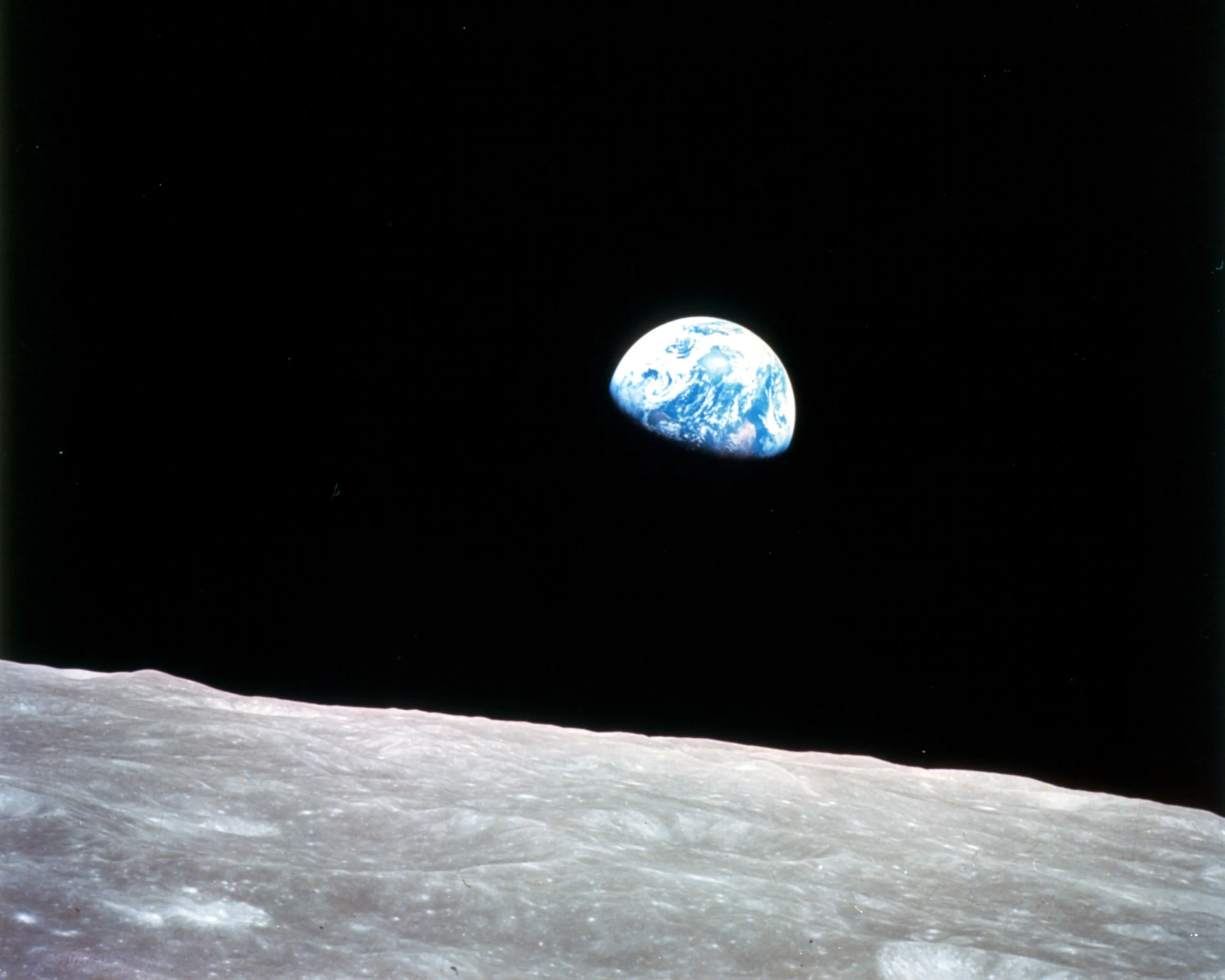 La Tierra vista desde la superficie de la Luna