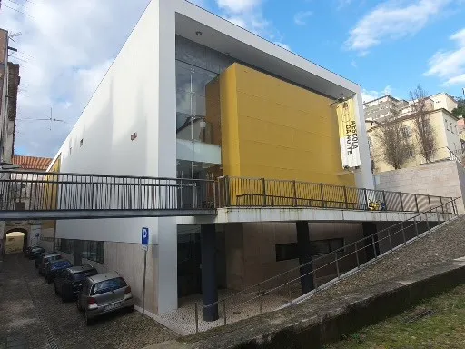 Reprezentatywny widok Teatro da Cerca de São Bernardo w Coimbrze.