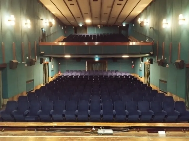 Vista representativa del Teatro Nuovo Pisa en Pisa.
