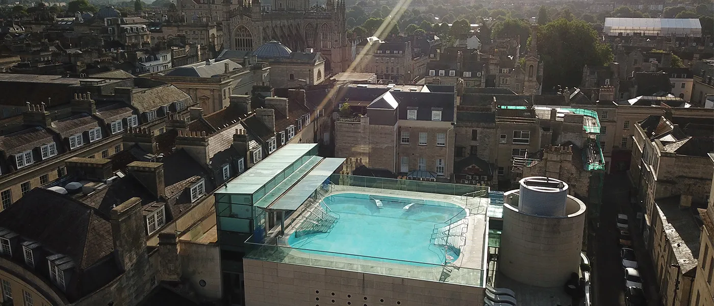Vista representativa del Thermae Bath Spa en Bath.