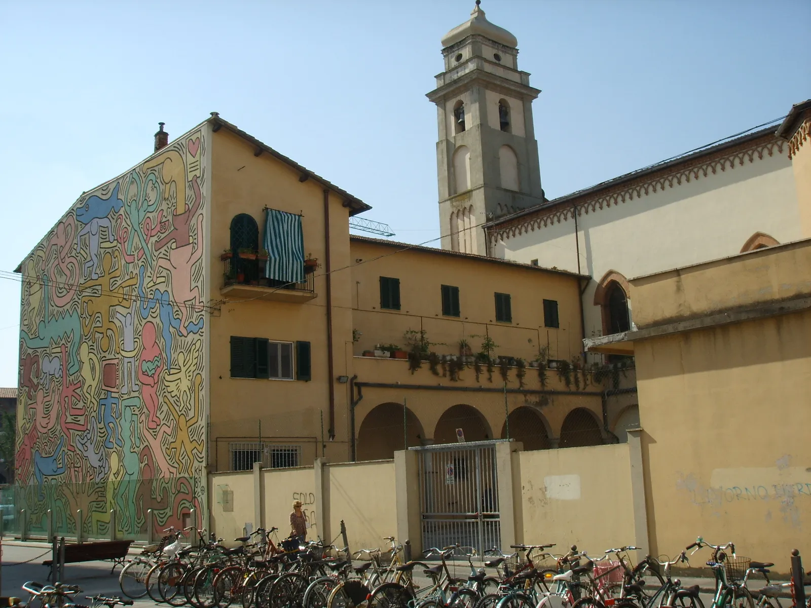 Vista representativa de Tuttomondo en Pisa.