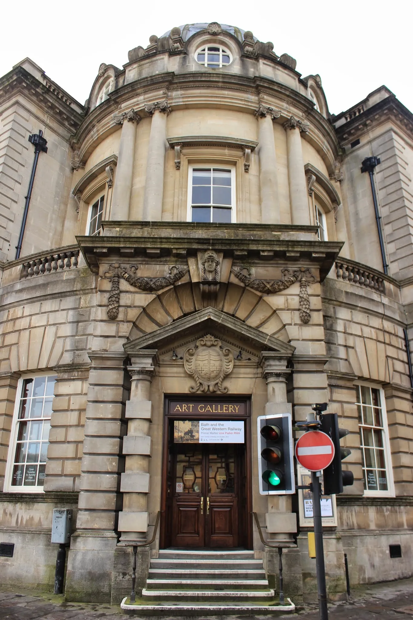 Vista representativa de la Victoria Art Gallery en Bath.