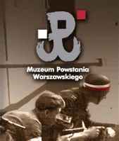 Logotipo estilizado con la 'R' y un cuadrado rojo, encima del texto 'Muzeum Powstania Warszawskiego' y una foto histórica de soldados en combate.